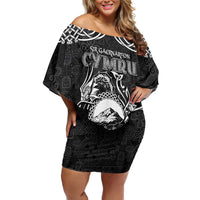 Personalized Caernarfonshire Sir Gaernarfon Family Matching Off Shoulder Short Dress and Hawaiian Shirt Black Castle Tower Celtic-inspired - Wonder Print Shop