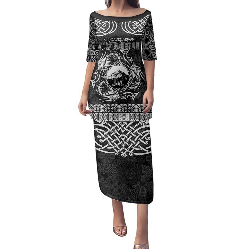 Personalized Caernarfonshire Sir Gaernarfon Family Matching Puletasi and Hawaiian Shirt Black Castle Tower Celtic-inspired - Wonder Print Shop