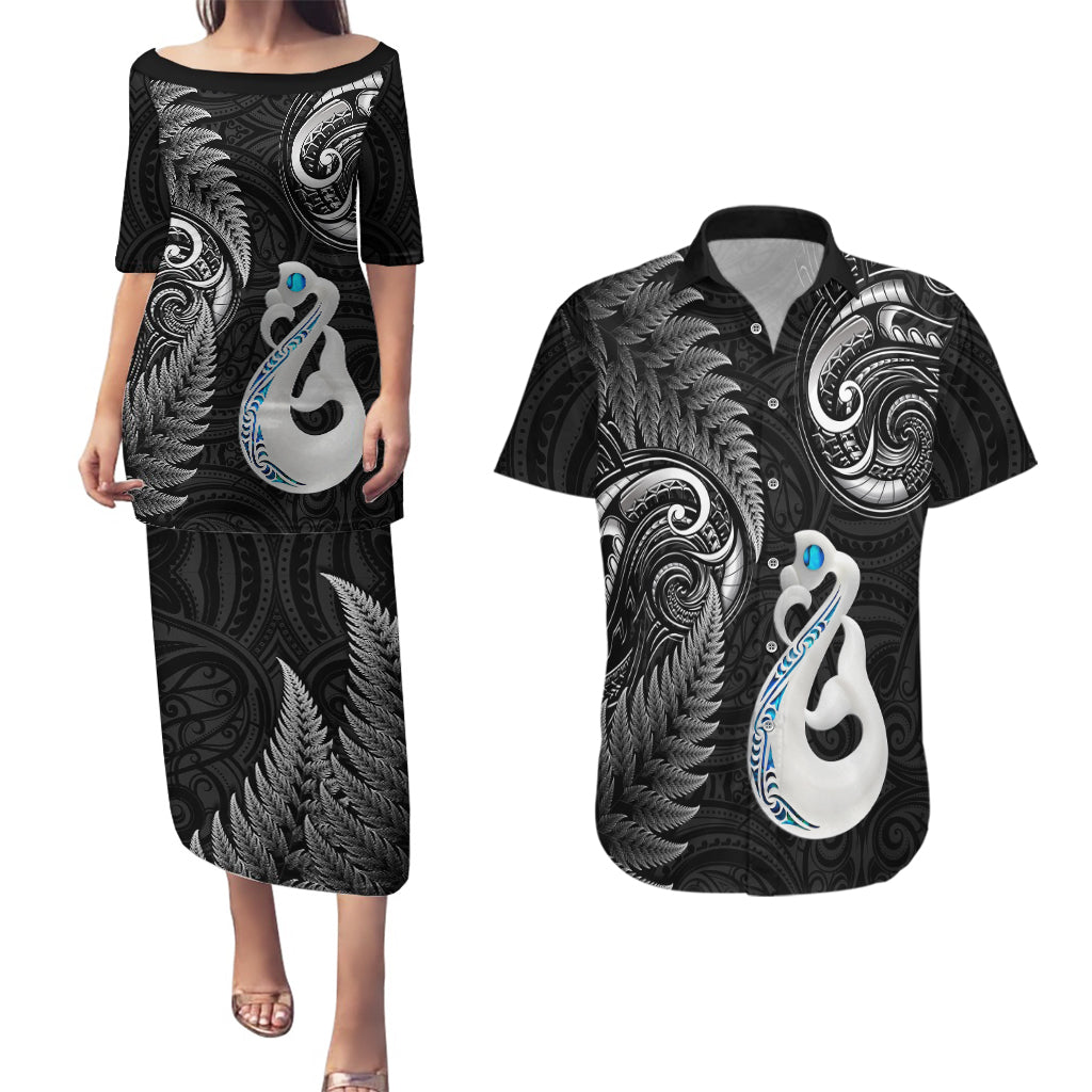 Personalised New Zealand Couples Puletasi Dress and Hawaiian Shirt Aotearoa Silver Fern With Manaia Maori Unique Black - Wonder Print Shop