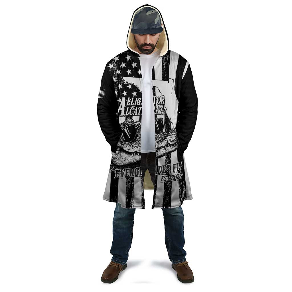 Alligator Alcatraz Cloak Cool Gator Everglades USA Grunge Flag - Wonder Print Shop