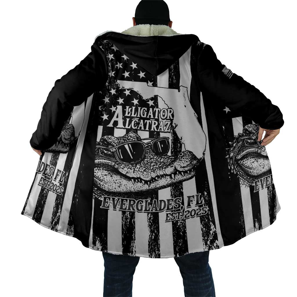 Alligator Alcatraz Cloak Cool Gator Everglades USA Grunge Flag - Wonder Print Shop