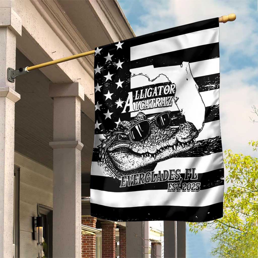 Alligator Alcatraz Garden Flag Cool Gator Everglades USA Grunge Flag - Wonder Print Shop