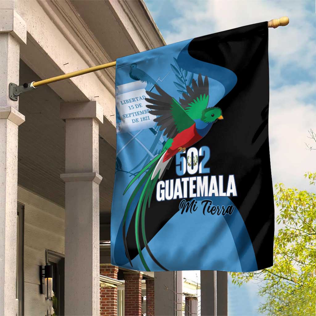Guatemala Independence Day Garden Flag 502 Mi Tierra Resplendent Quetzal - Wonder Print Shop