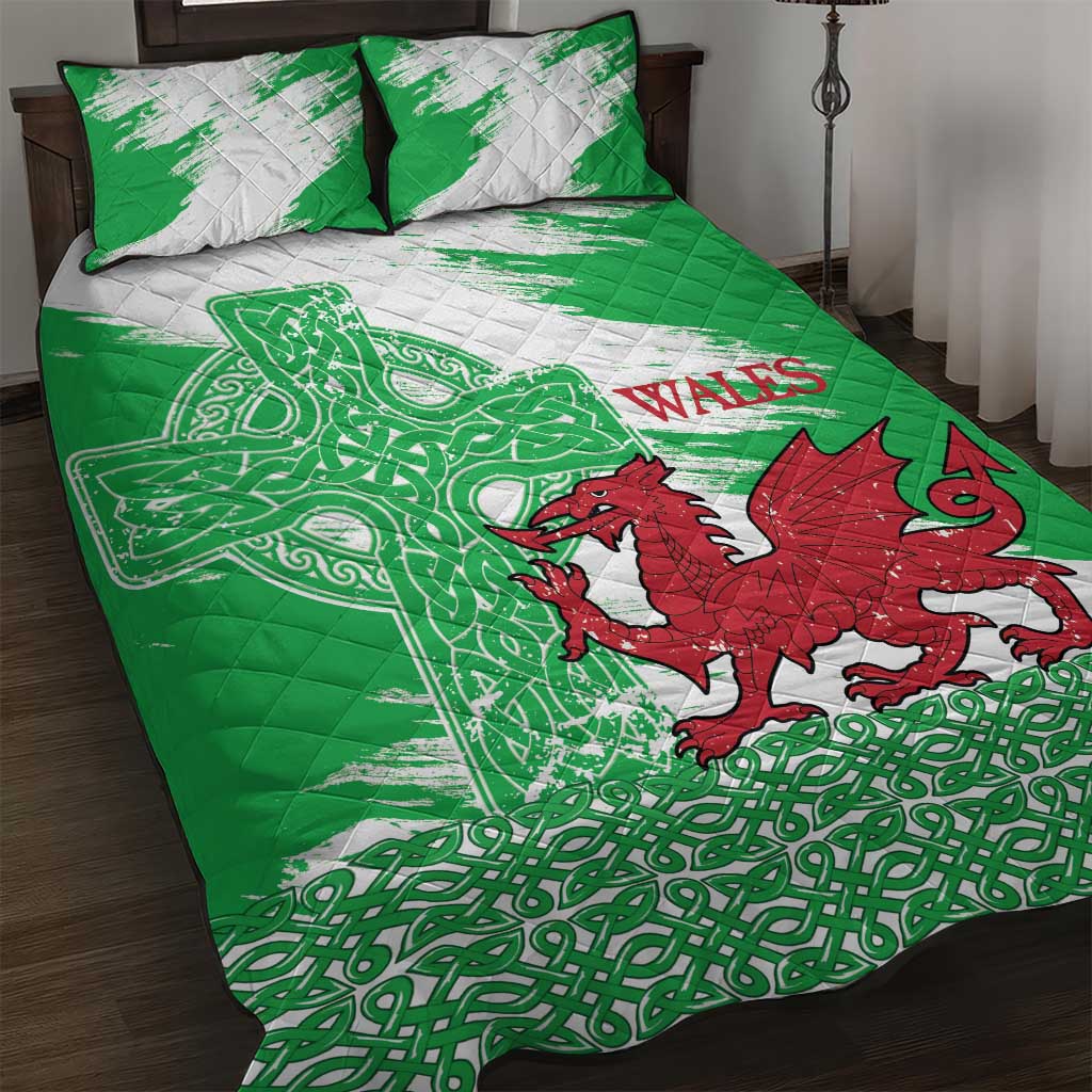 Grunge Green Wales Quilt Bed Set Celtic Cross Welsh Red Dragon - Wonder Print Shop