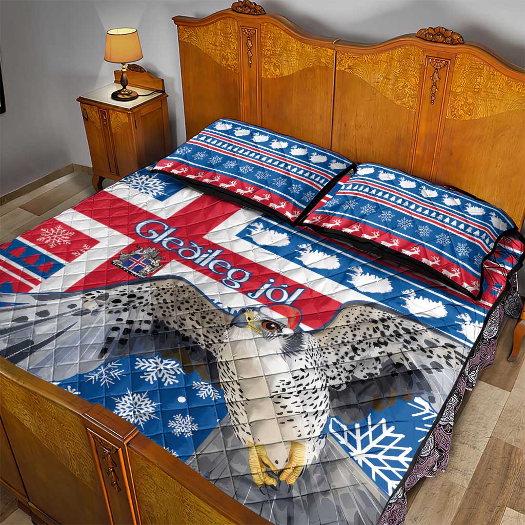 Iceland Christmas Quilt Bed Set Gyrfalcon Santa Merry Xmas - Wonder Print Shop