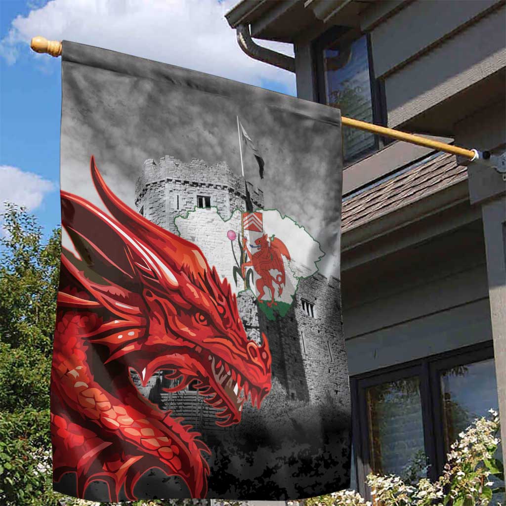 Wales Cardiff Capital Garden Flag Welsh Red Dragon Castell Caerdydd - Wonder Print Shop