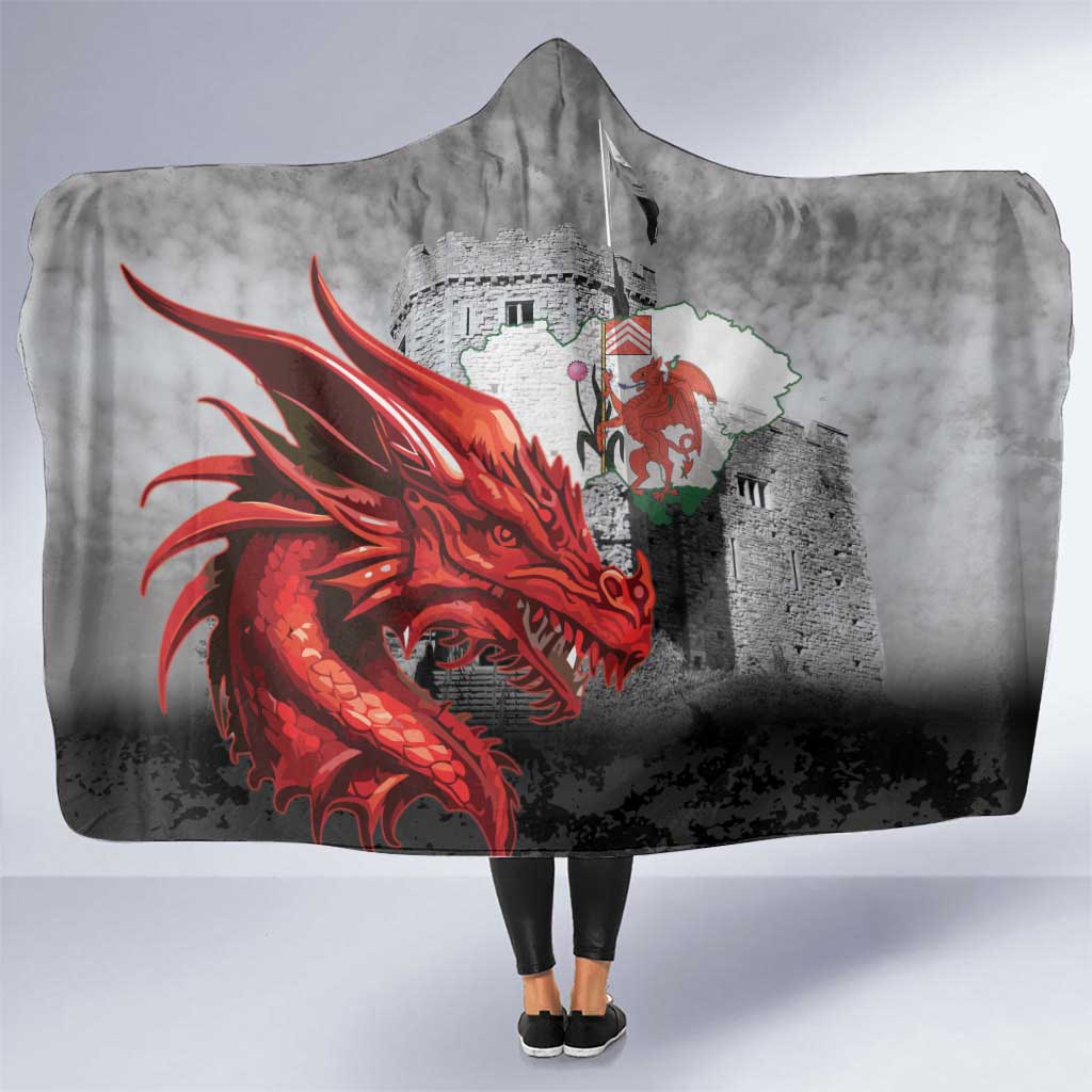 Wales Cardiff Capital Hooded Blanket Welsh Red Dragon Castell Caerdydd - Wonder Print Shop