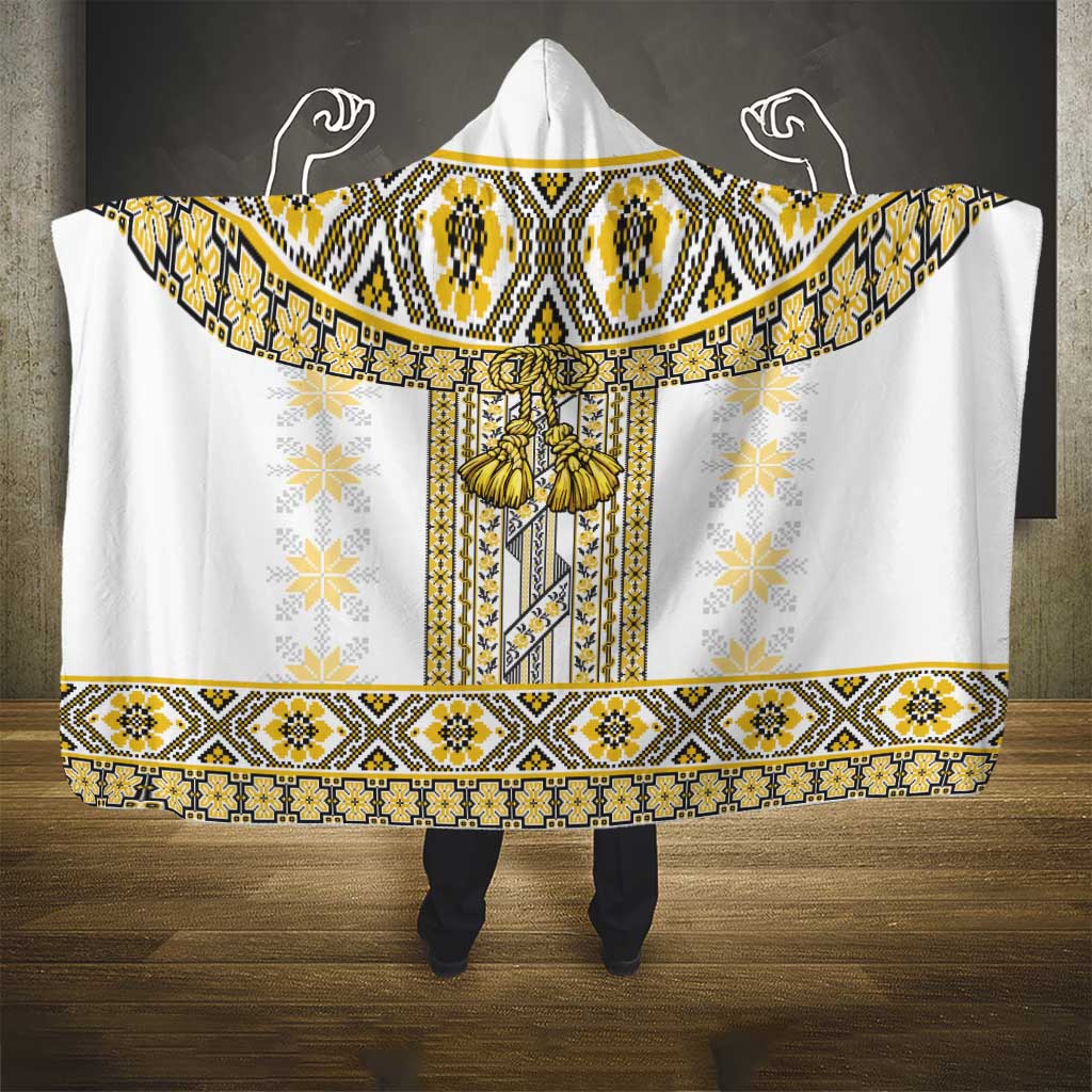 Ukraine Hooded Blanket Traditional Braided Rope Belt Yellow Folk Pattern