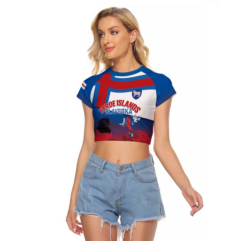 Faroe Islands National Day Raglan Cropped T Shirt Olavsoka Faroes Map With Tjaldur - Wonder Print Shop