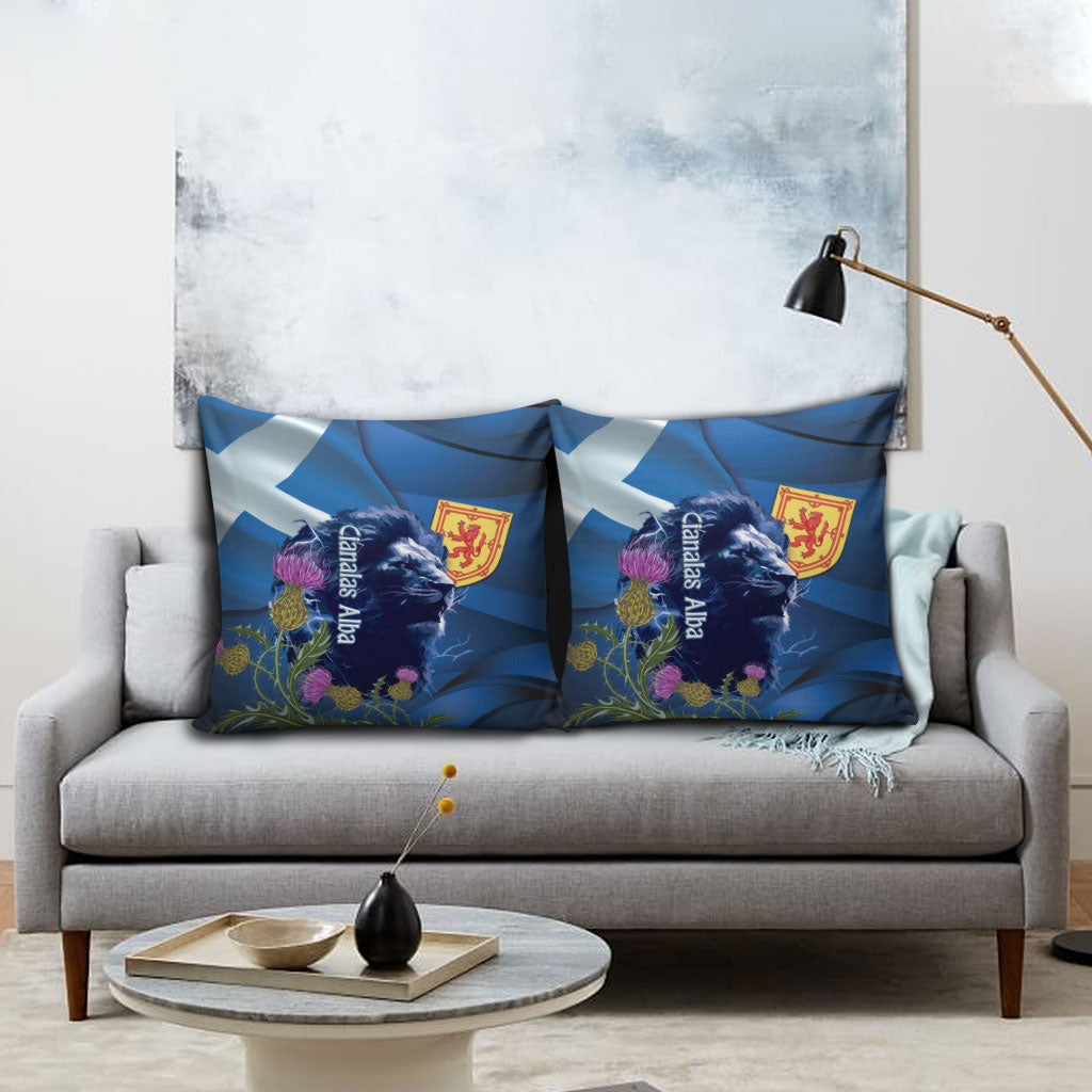 Cianalas Alba Scotland Pillow Cover Scottish Lion and Thistle Blue Version