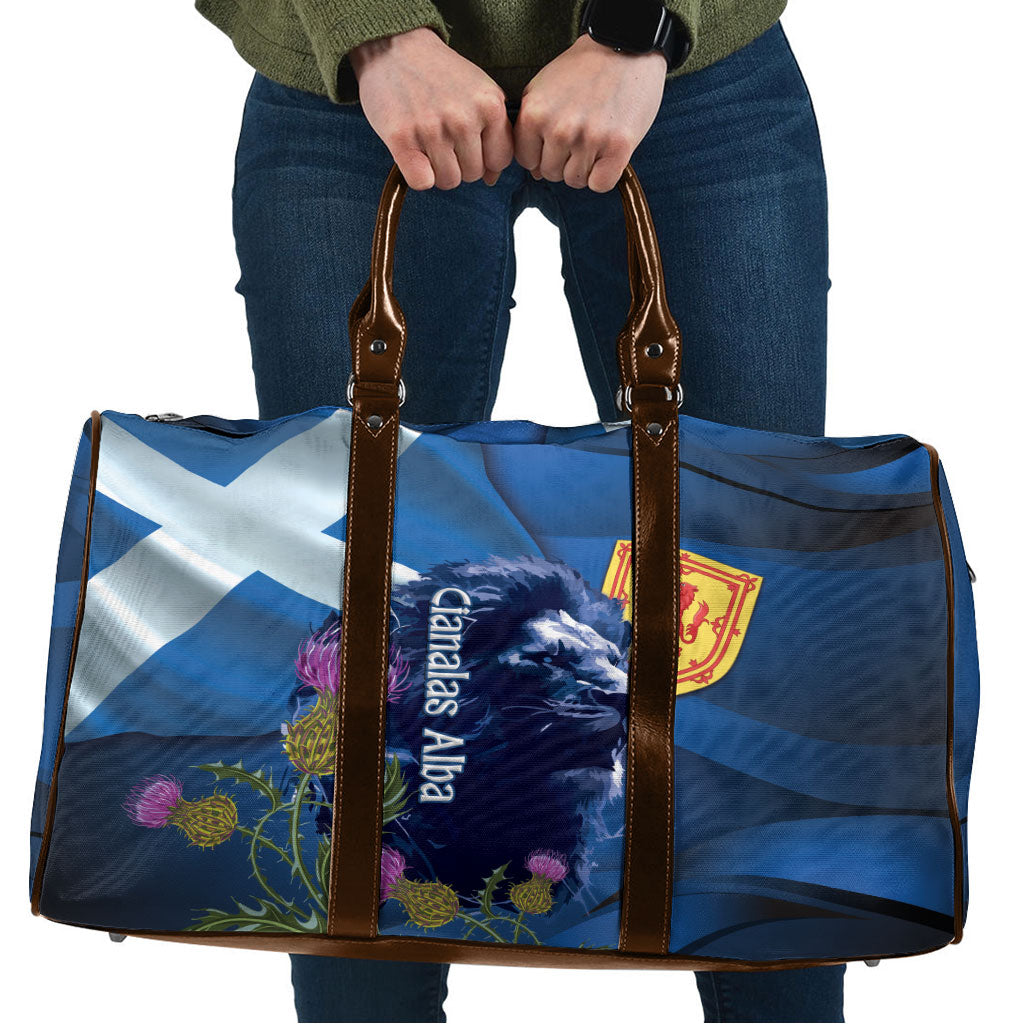 Cianalas Alba Scotland Travel Bag Scottish Lion and Thistle Blue Version