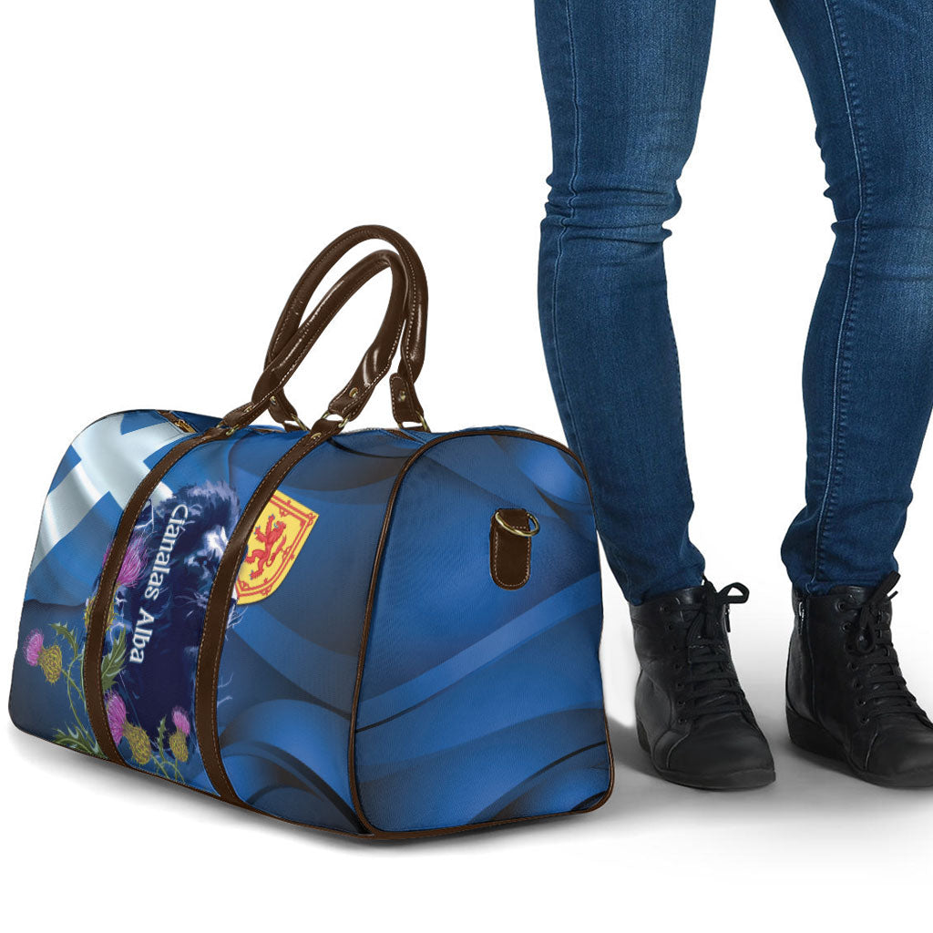 Cianalas Alba Scotland Travel Bag Scottish Lion and Thistle Blue Version