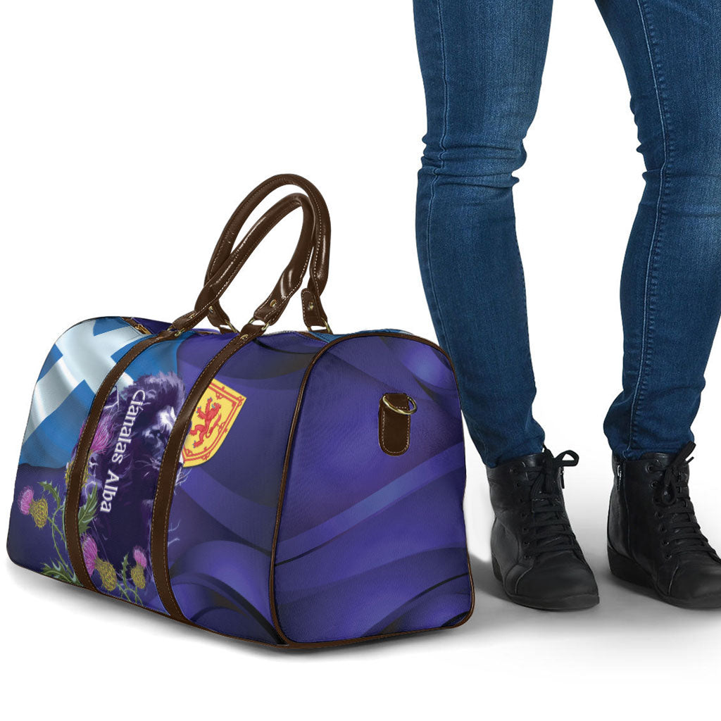 Cianalas Alba Scotland Travel Bag Scottish Lion and Thistle Purple Version