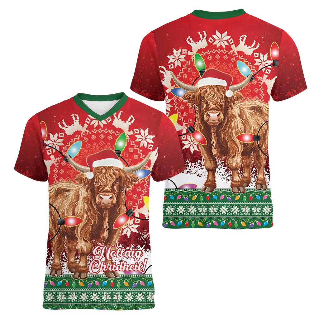 Scotland Christmas Women V-Neck T-Shirt Highland Cow Santa - Nollaig Chridheil! - Wonder Print Shop
