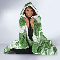 hawaiian-quilt-hooded-blanket-tiki-tropical-retro-green-version