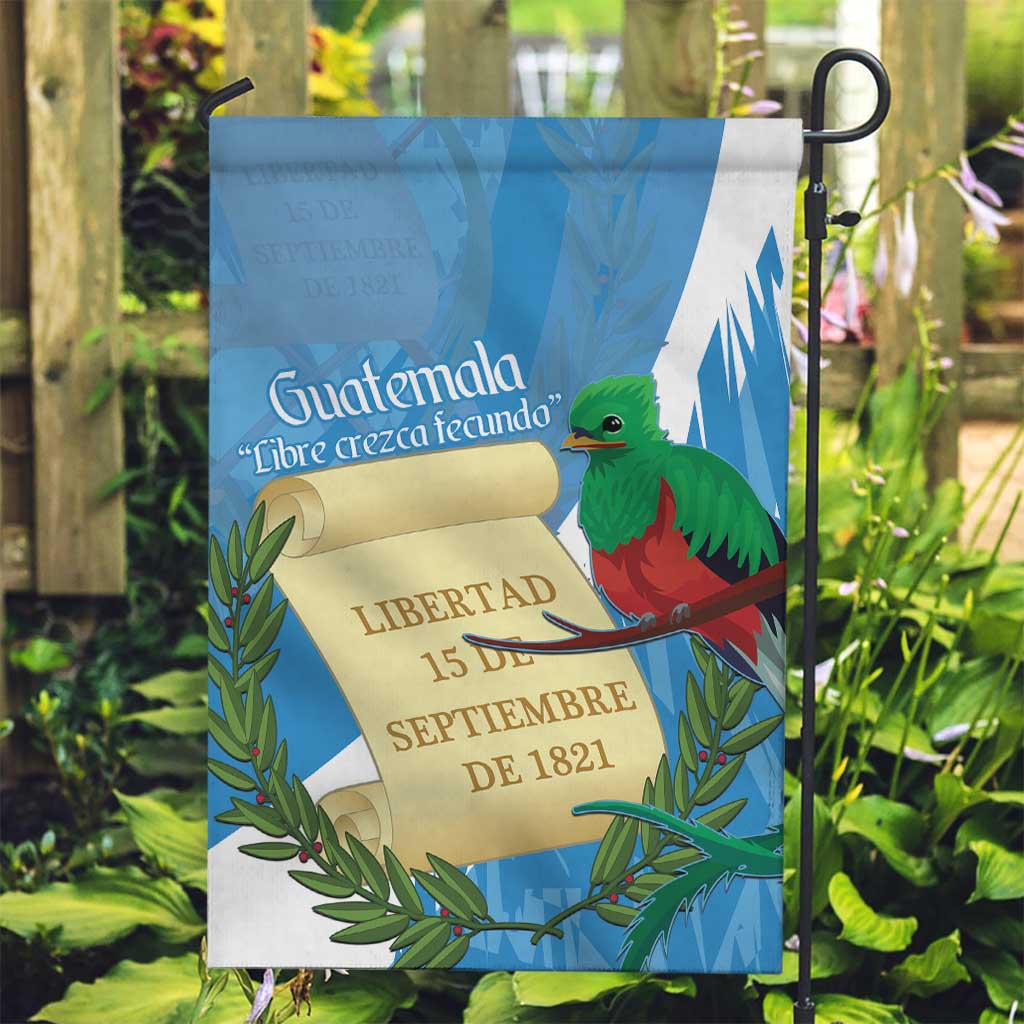 Guatemala Independence Day Garden Flag Coat Of Arms With Resplendent Quetzal Grunge Style - Wonder Print Shop