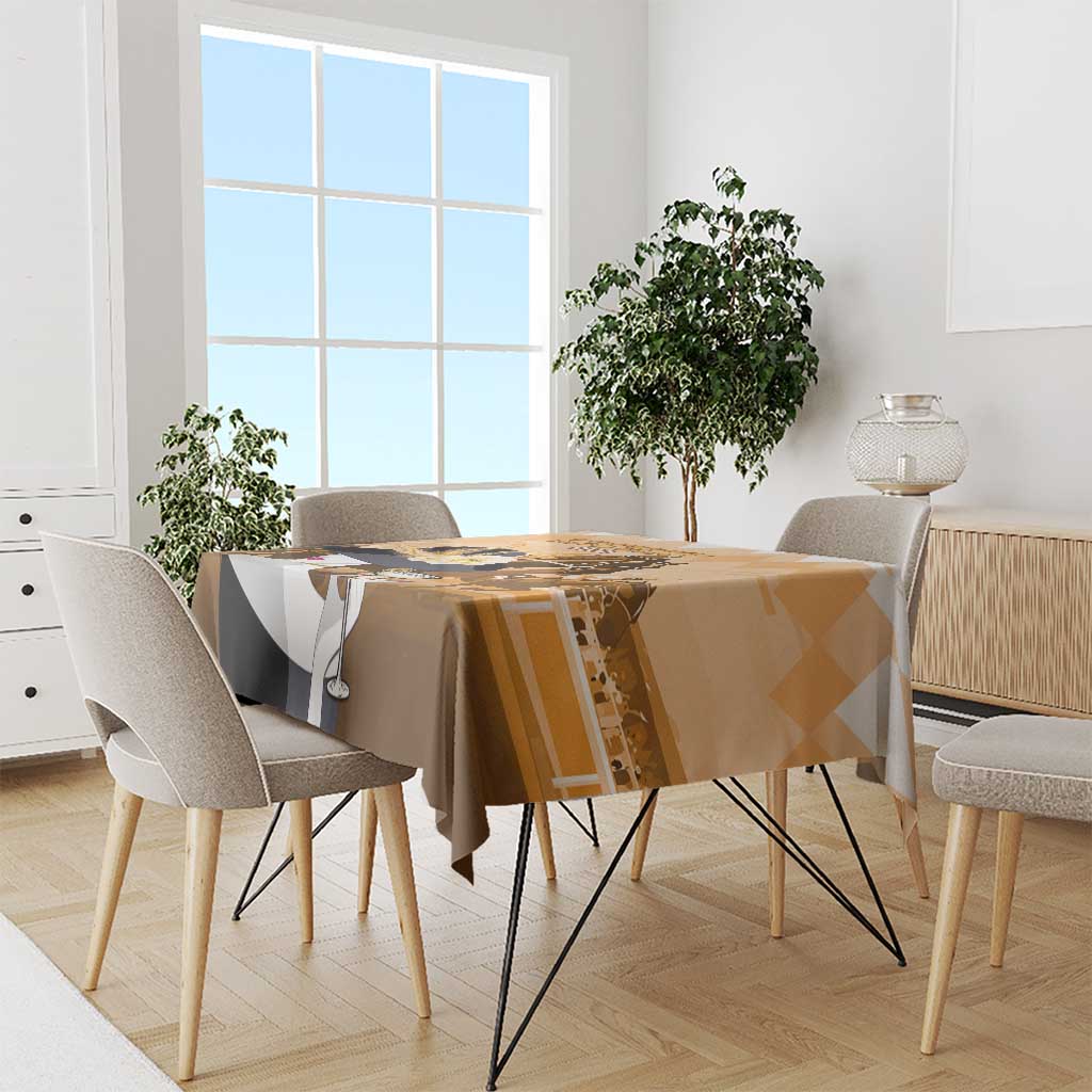 Kentucky Horse Racing Tablecloth Derby Mint Julep Girl - Gold Pastel LT14