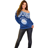 Personalised Marshall Islands Off Shoulder Sweater Blue Polynesian Tribal Mix Coat Of Arms - Wonder Print Shop
