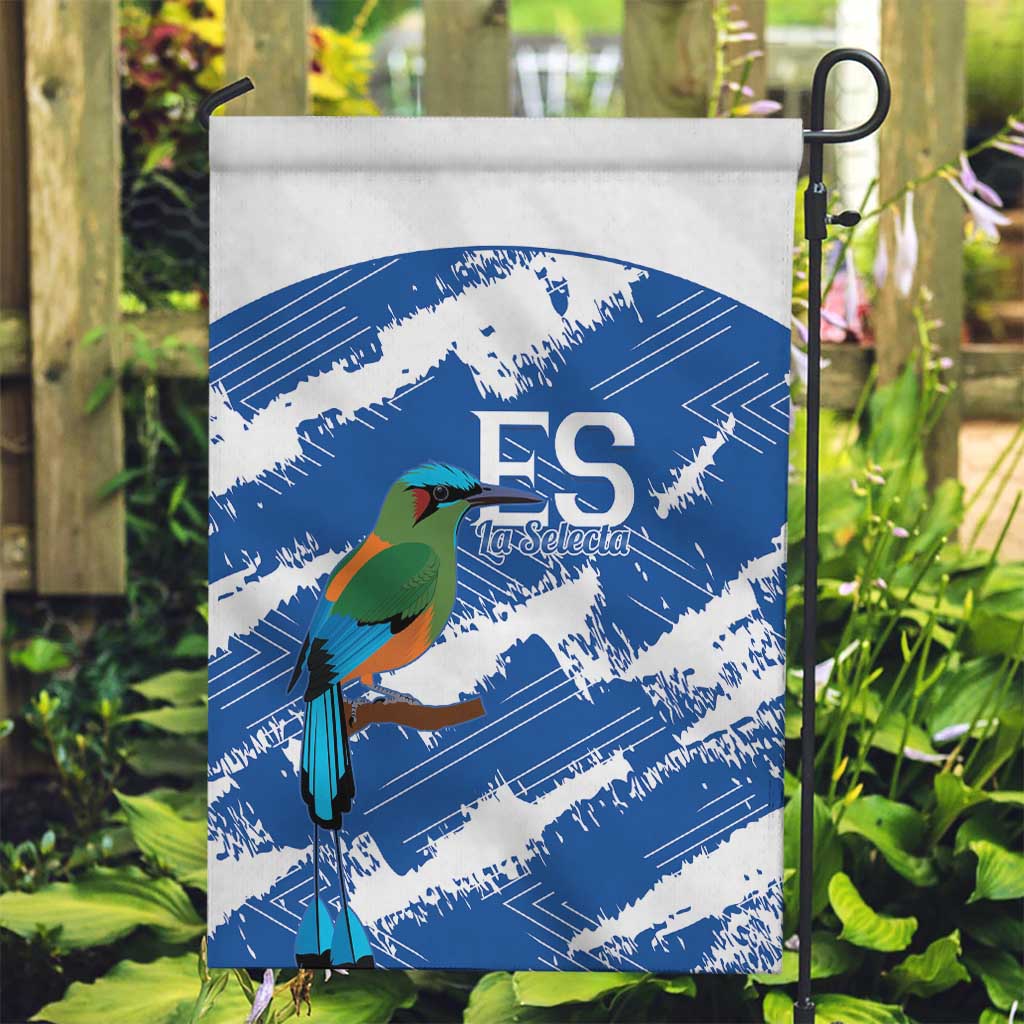 El Salvador Football Garden Flag La Selecta Torogoz Grunge Style - Wonder Print Shop