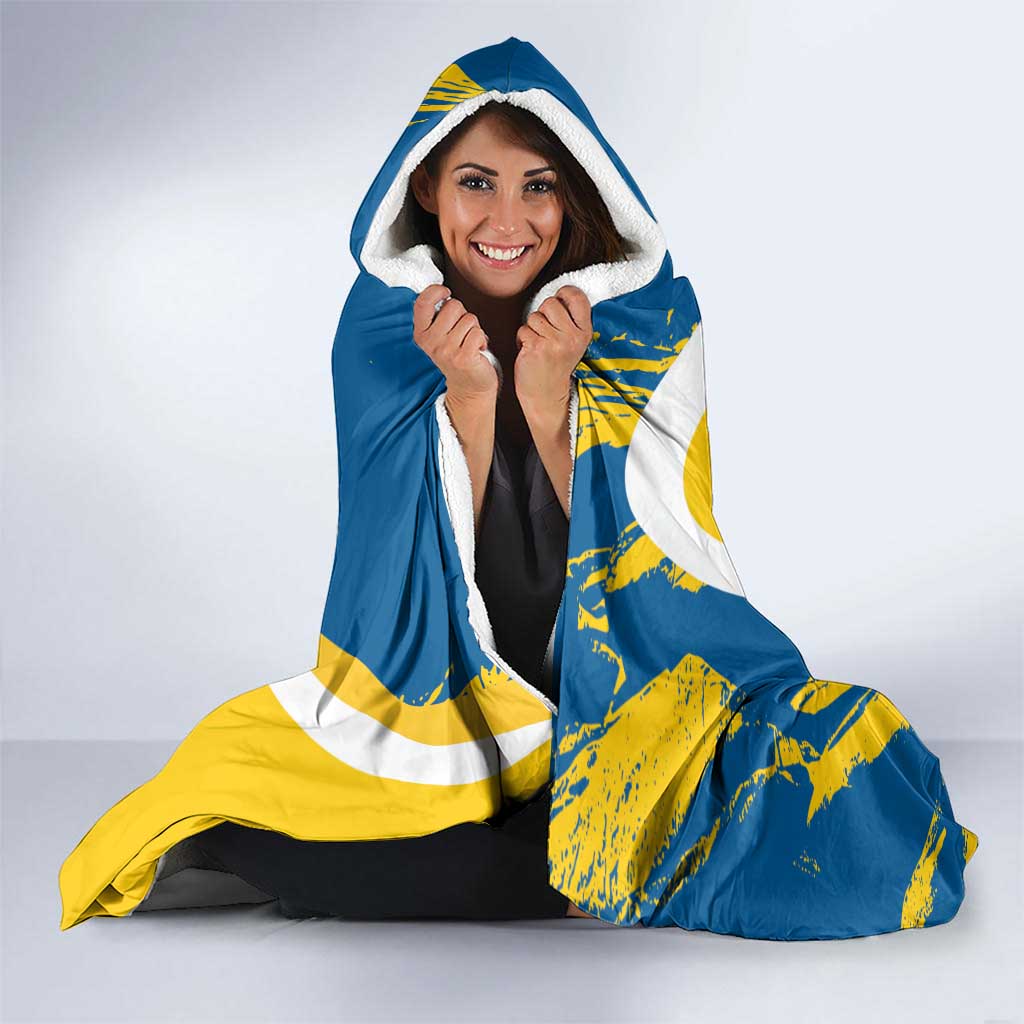 Custom Sweden Curling Hooded Blanket Konungariket Sverige Tre Kronor Grunge Style - Wonder Print Shop