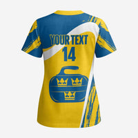 Custom Sweden Curling Scrub Top Konungariket Sverige Tre Kronor Grunge Style - Wonder Print Shop