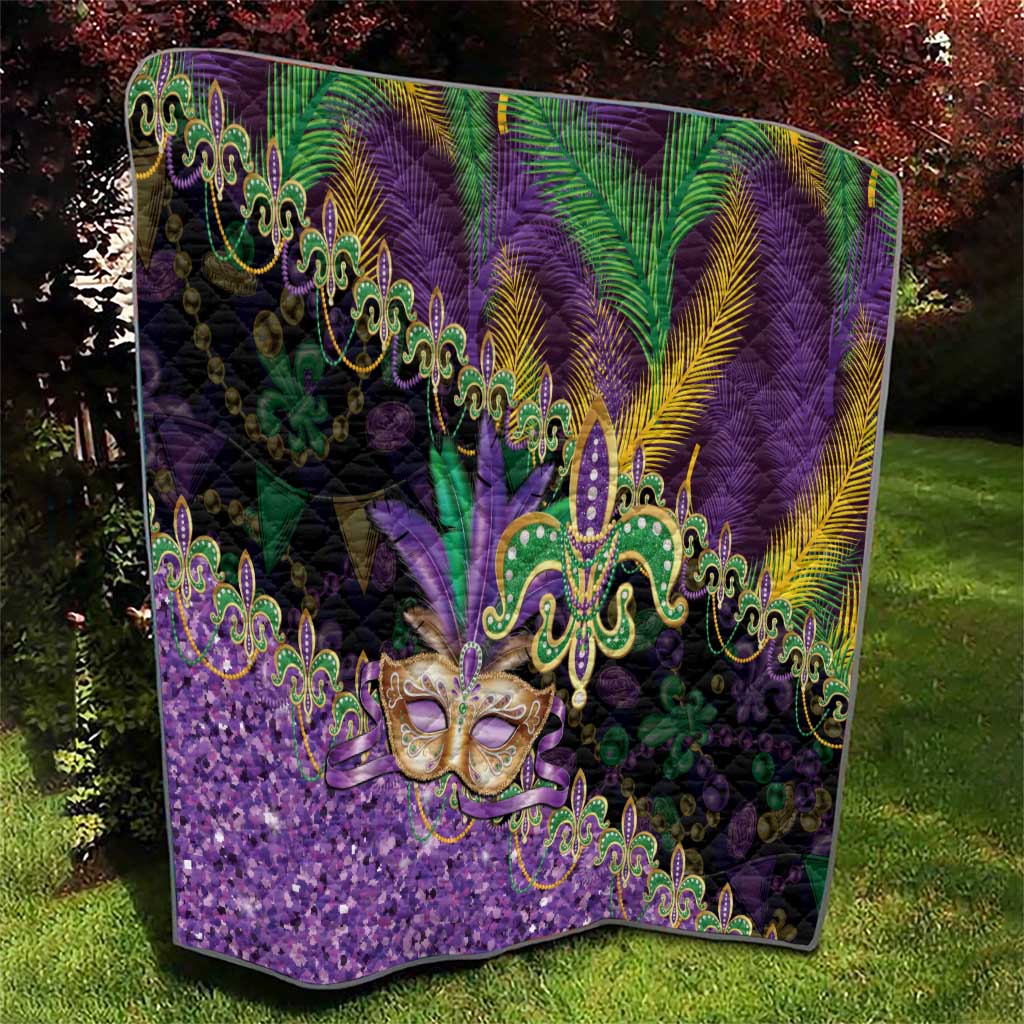 Fleur De Lis Mardi Gras Mask Quilt 504 NOLA Carnival Feathers Glitter Effect