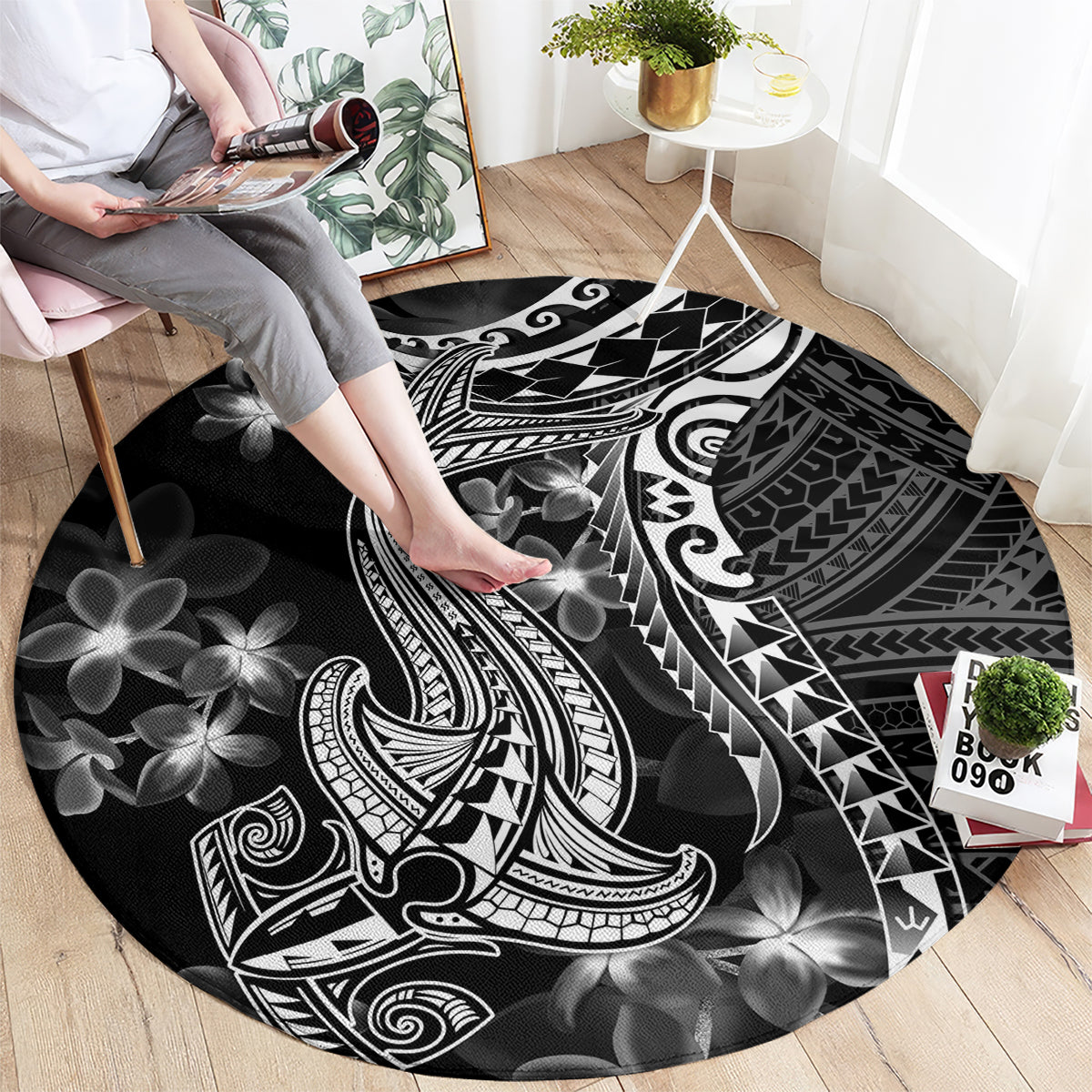 black-polynesia-round-carpet-shark-tattoo-with-polynesian-plumeria