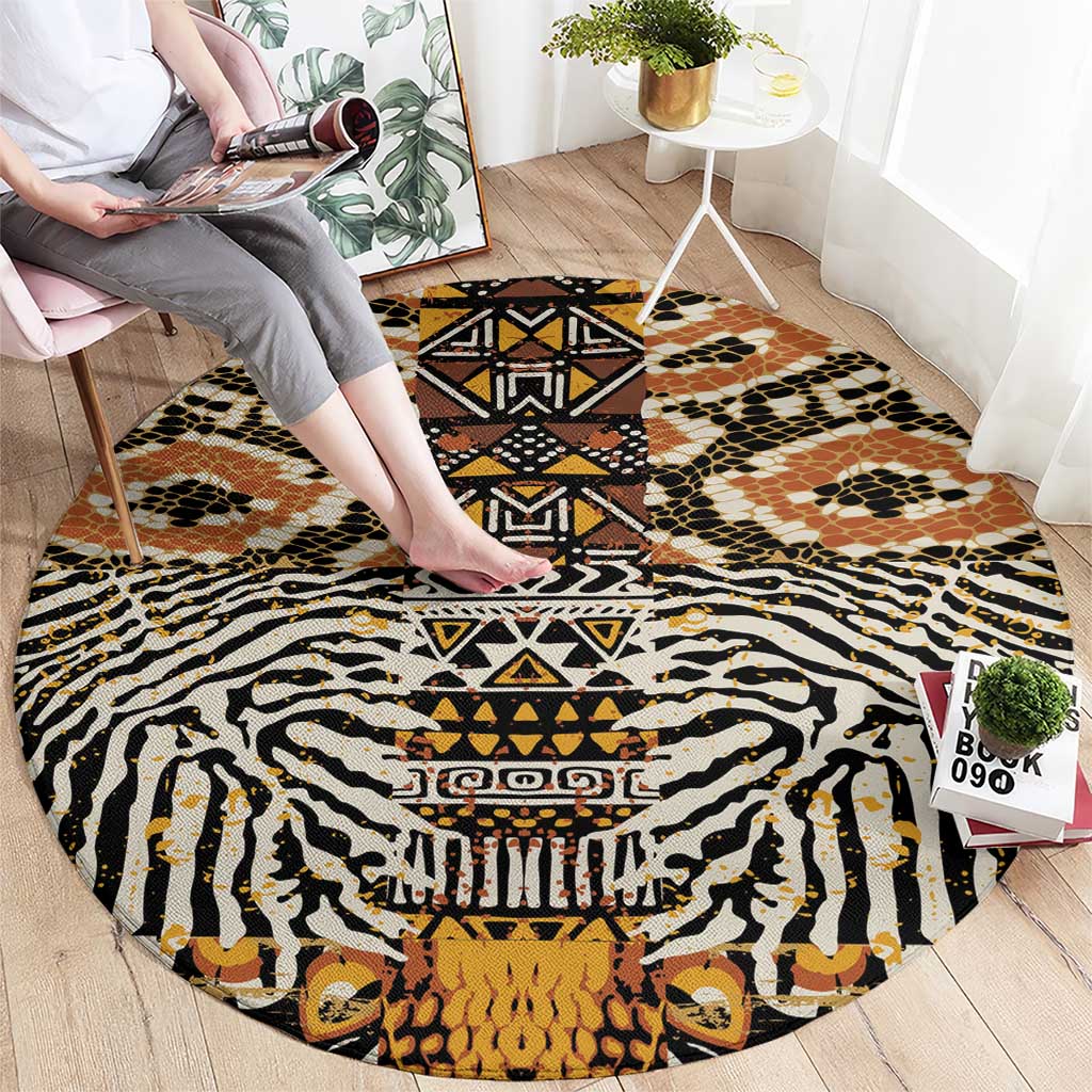 African Tribal Pattern With Wild Animal Skins Round Carpet
