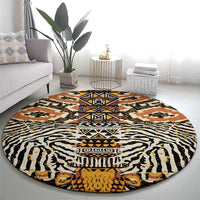 African Tribal Pattern With Wild Animal Skins Round Carpet