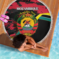 Mozambique Revolution Day Beach Blanket Coat Of Arms FRELIMO - Wonder Print Shop