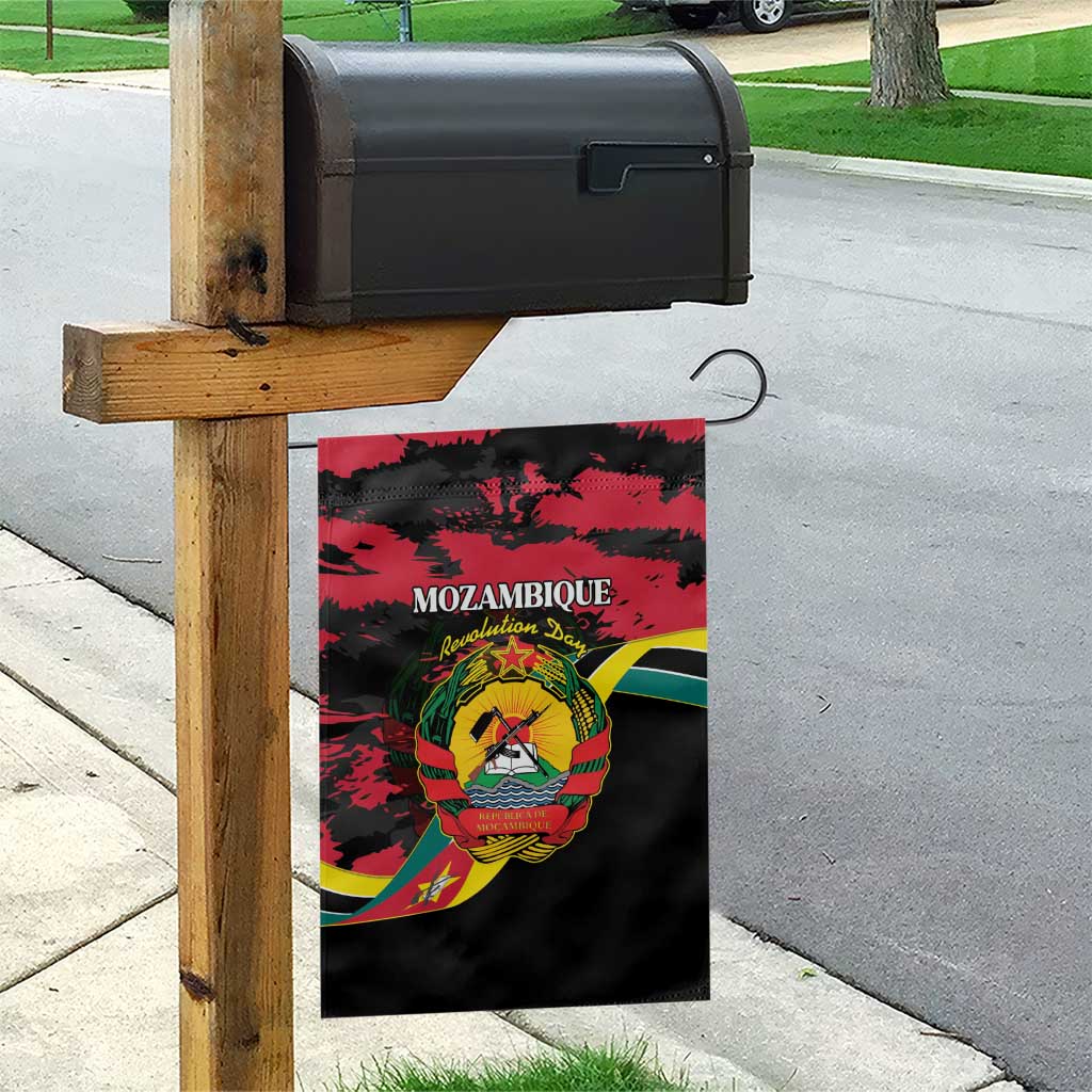 Mozambique Revolution Day Garden Flag Coat Of Arms FRELIMO - Wonder Print Shop