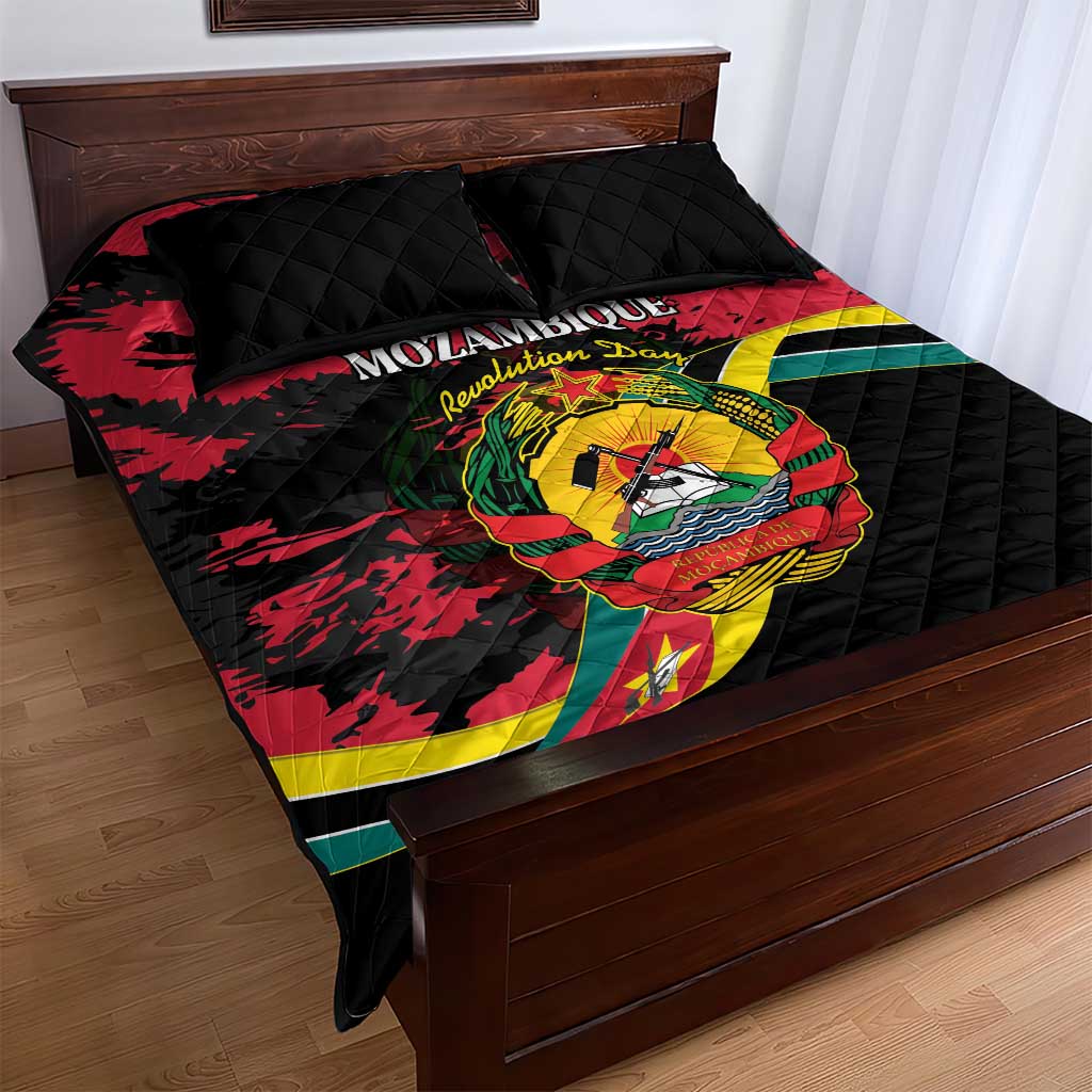 Mozambique Revolution Day Quilt Bed Set Coat Of Arms FRELIMO - Wonder Print Shop