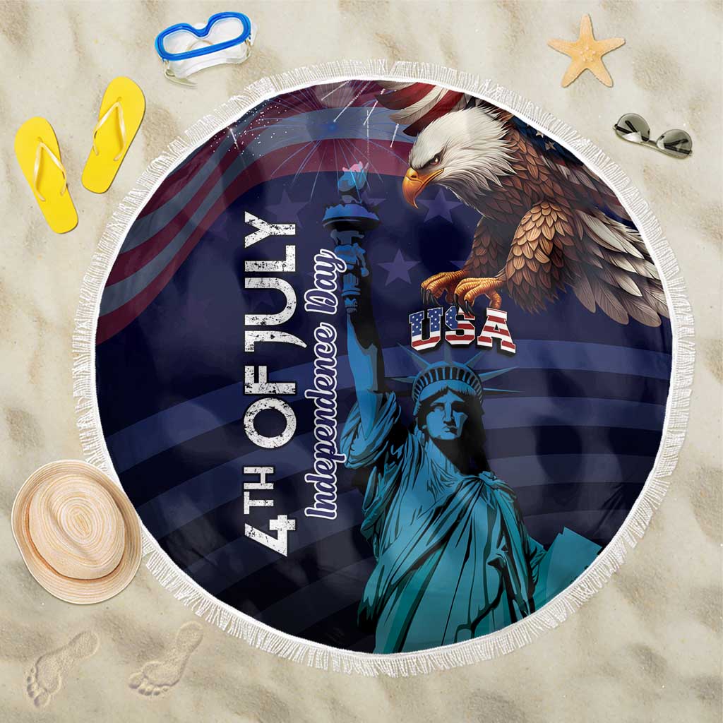 Fourth Of July USA Beach Blanket Eagle - Statue Of Liberty
