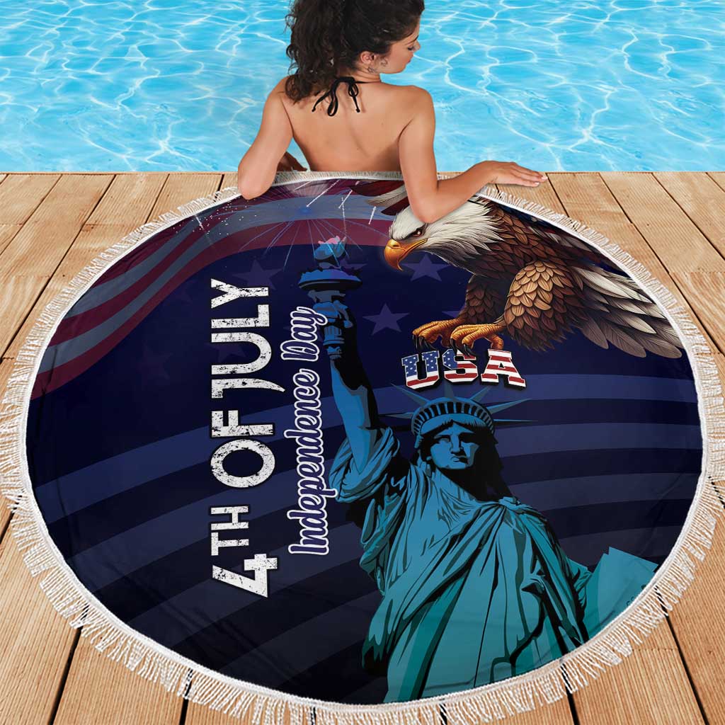 Fourth Of July USA Beach Blanket Eagle - Statue Of Liberty