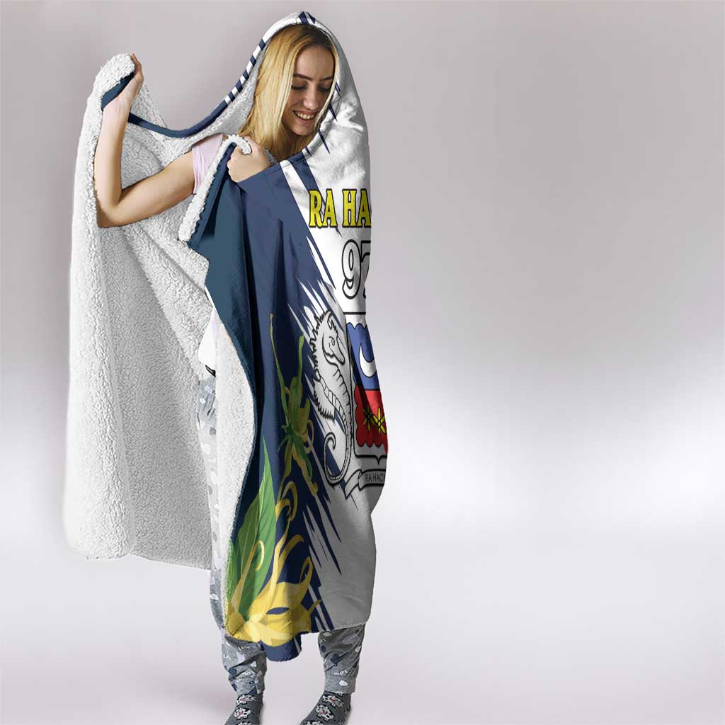Ra Hachiri 976 Hooded Blanket Coat Of Arms With Ylang Ylang