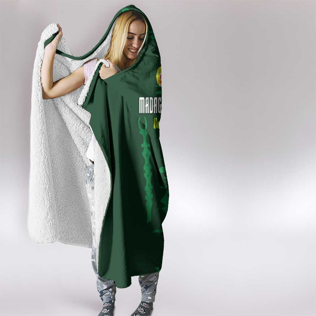 Madagascar Football Hooded Blanket Go Barea - Wonder Print Shop
