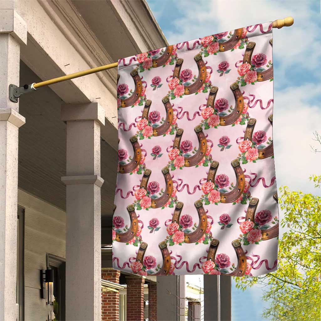 Kentucky Lucky Horseshoe Floral Garden Flag Vintage Western Pattern