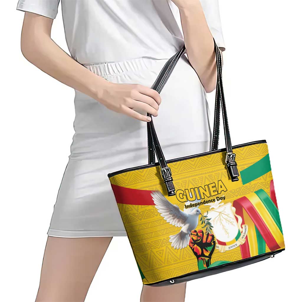 Guinea Independence Day Leather Tote Bag Coat Of Arms With African Pattern - Wonder Print Shop