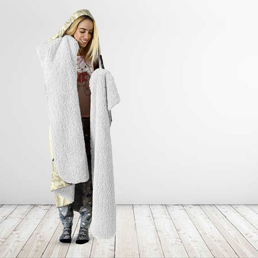 Kentucky Horse Racing Hooded Blanket Black Derby Lady Cream Roses