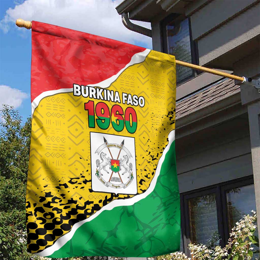Burkina Faso Independence Day Garden Flag Coat Of Arms - Grunge Style - Wonder Print Shop