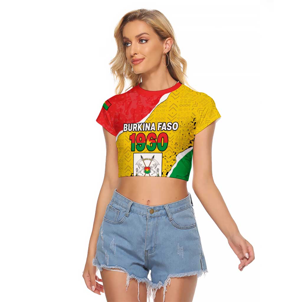 Personalized Burkina Faso Independence Day Raglan Cropped T Shirt Coat Of Arms - Grunge Style - Wonder Print Shop