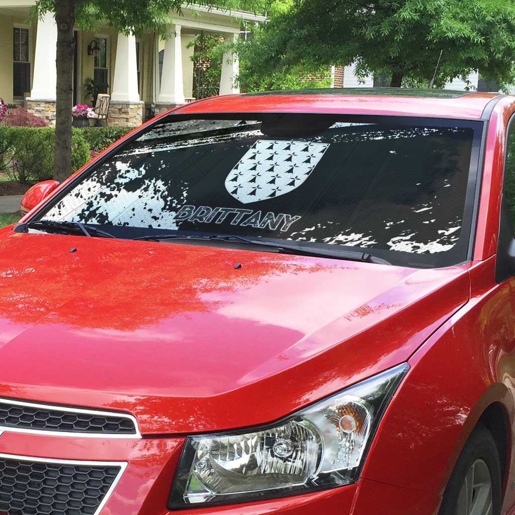 Brittany Auto Sun Shade Coat Of Arms With Triskelion - Grunge Style - Wonder Print Shop