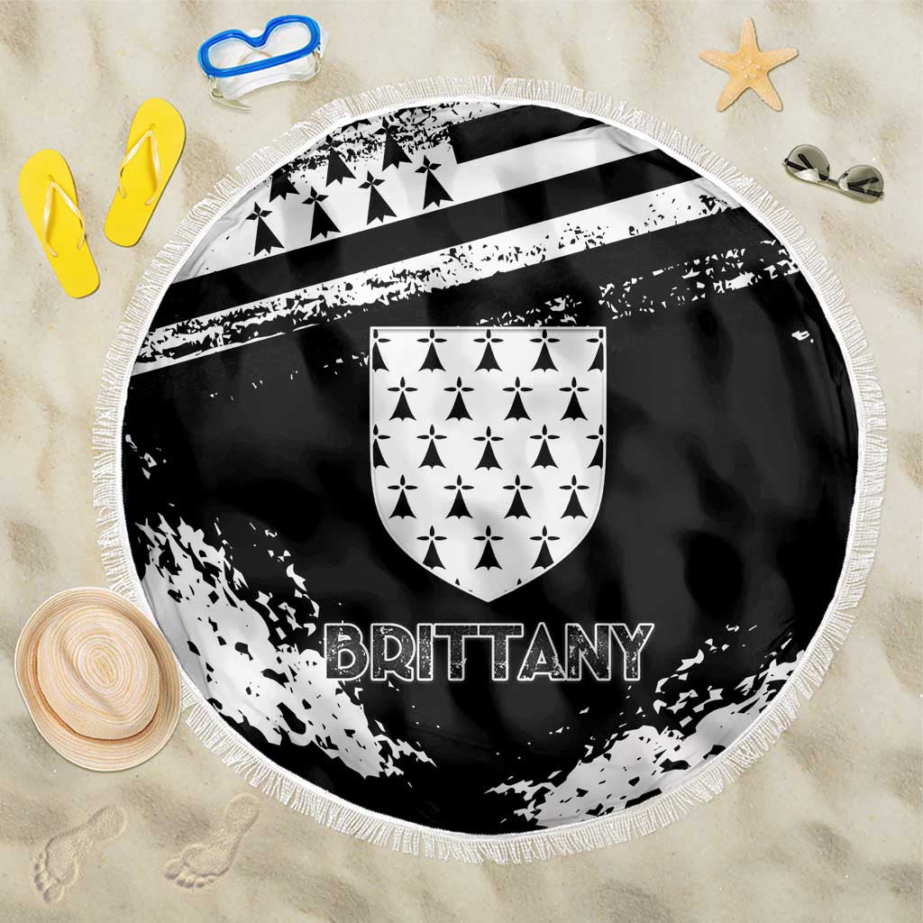 Brittany Beach Blanket Coat Of Arms With Triskelion - Grunge Style - Wonder Print Shop