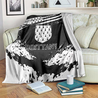 Brittany Blanket Coat Of Arms With Triskelion - Grunge Style - Wonder Print Shop
