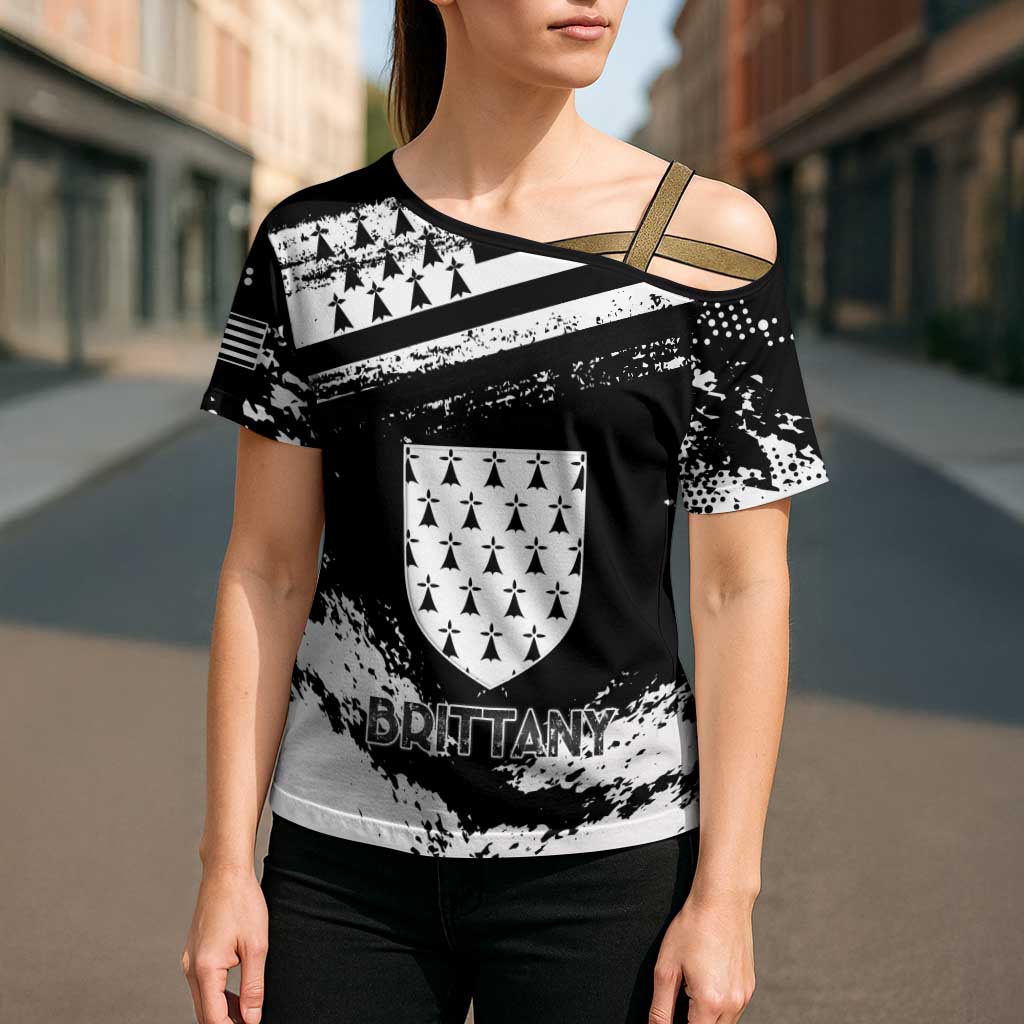 Personalized Brittany Cross Shoulder Shirt Coat Of Arms With Triskelion - Grunge Style - Wonder Print Shop
