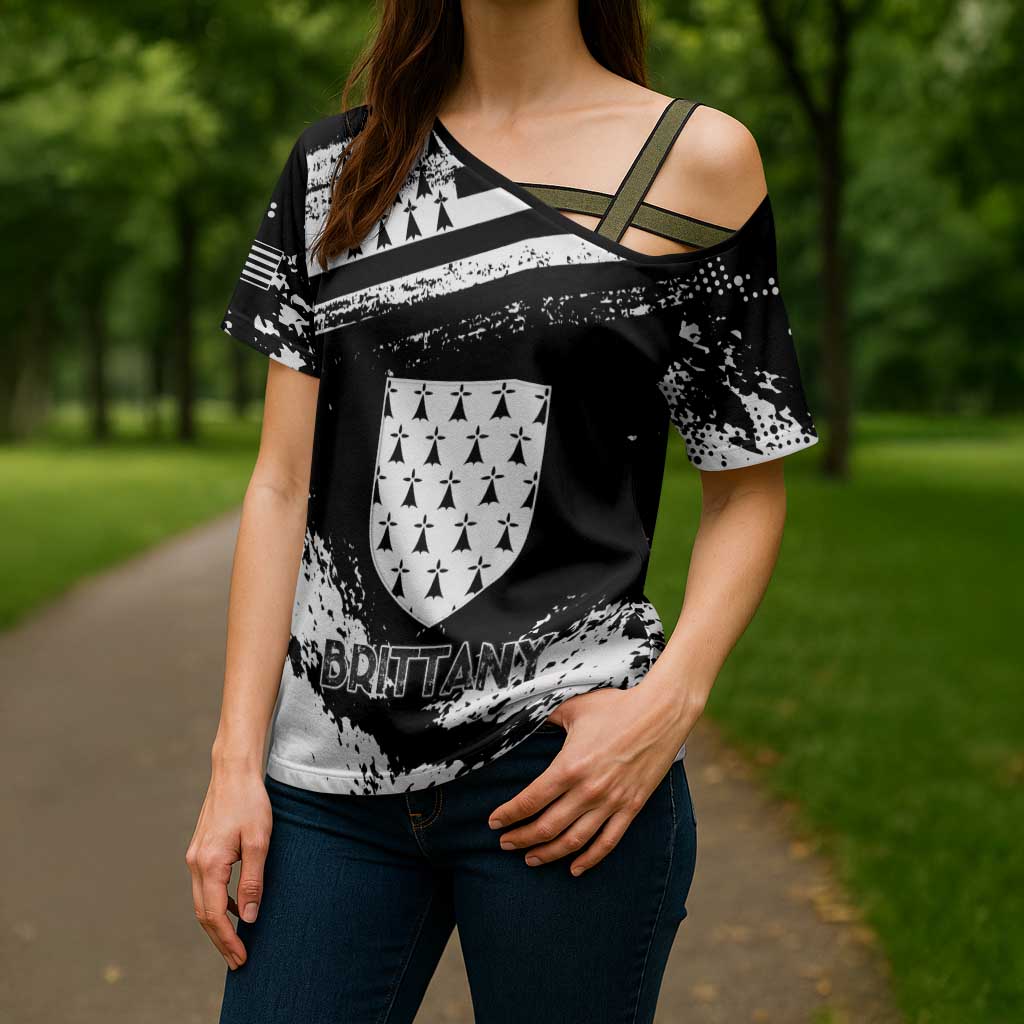 Personalized Brittany Cross Shoulder Shirt Coat Of Arms With Triskelion - Grunge Style - Wonder Print Shop
