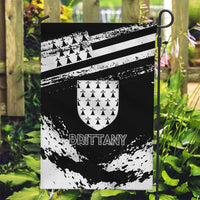Brittany Garden Flag Coat Of Arms With Triskelion - Grunge Style - Wonder Print Shop