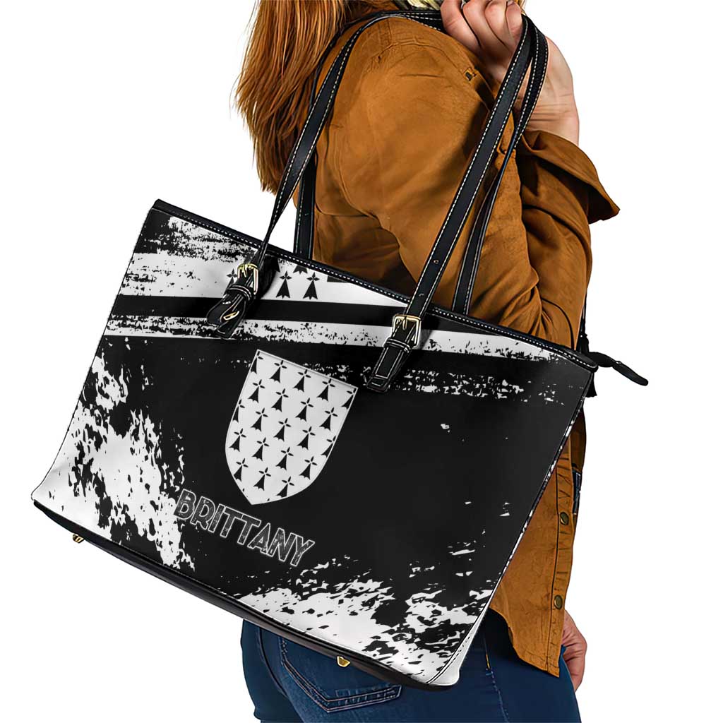Brittany Leather Tote Bag Coat Of Arms With Triskelion - Grunge Style - Wonder Print Shop