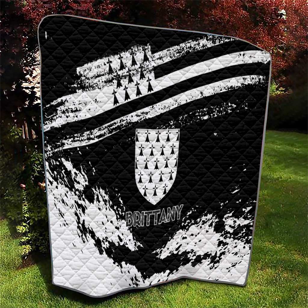 Brittany Quilt Coat Of Arms With Triskelion - Grunge Style - Wonder Print Shop