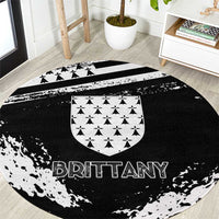 Brittany Round Carpet Coat Of Arms With Triskelion - Grunge Style - Wonder Print Shop